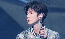 爆料王源耍大牌吃瓜,吃瓜群众热议明星形象危机